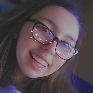 Meet your Posher, Adriana